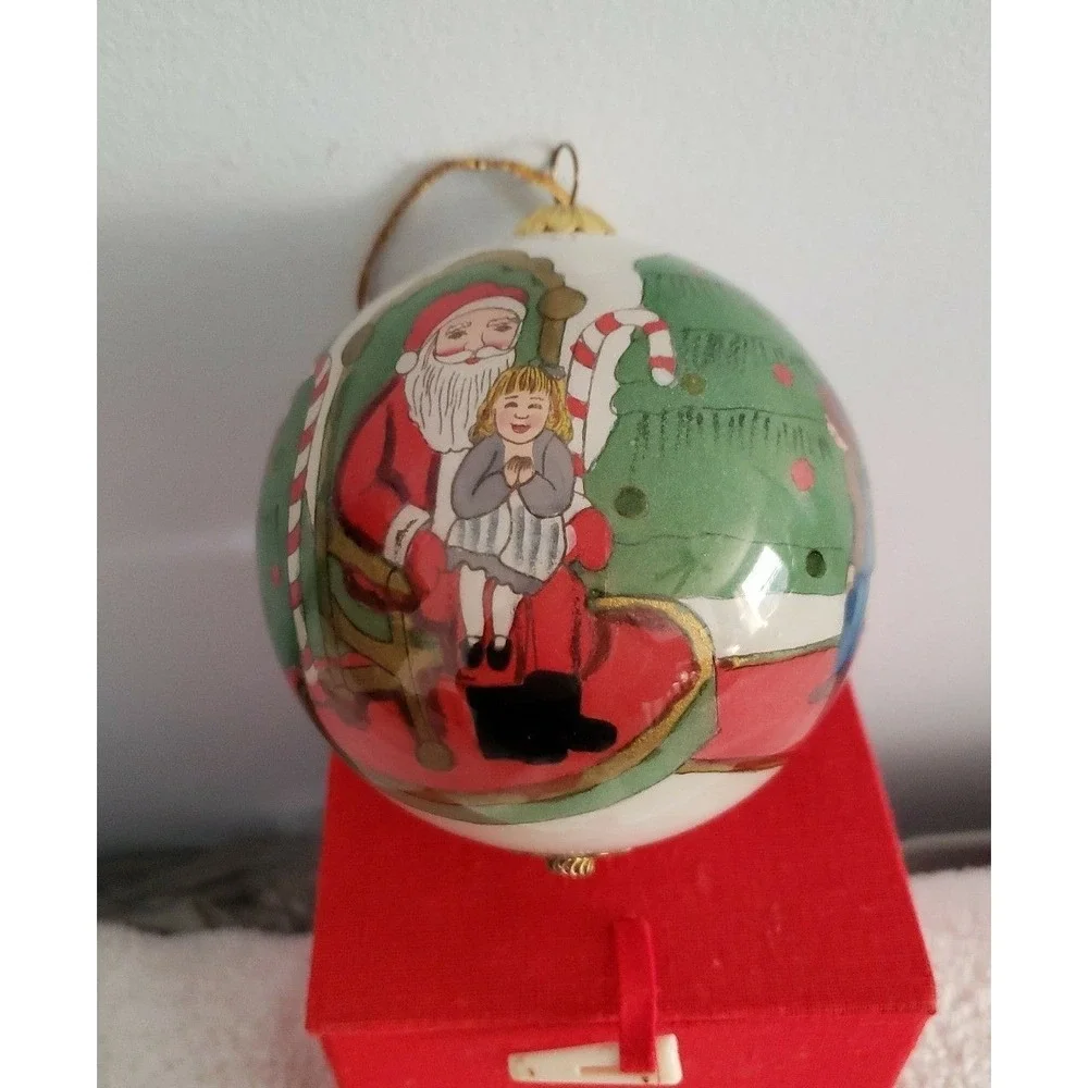 Christmas‎ Ornament